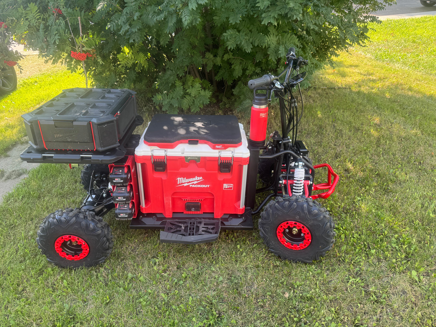 BKT FAB "MILWAUKEE M18 FUEL" COOLER CART