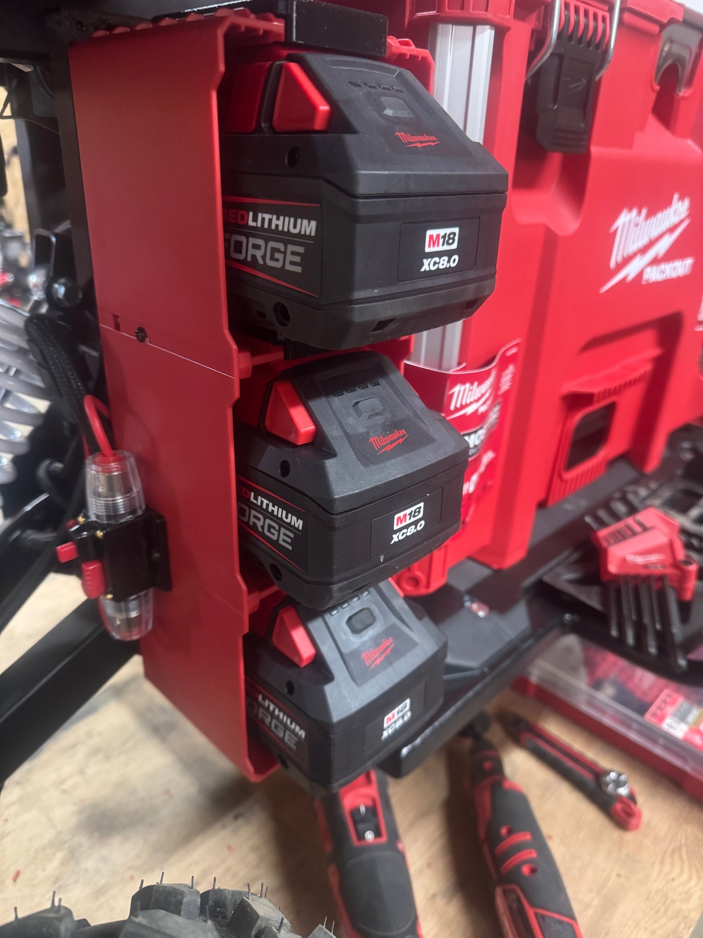 BKT FAB "MILWAUKEE M18 FUEL" COOLER CART